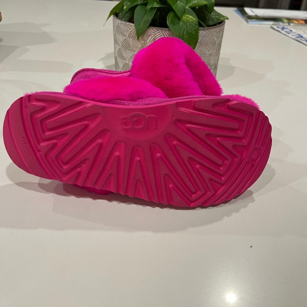 UGG® Kids' Cozy II Suede Slip-On Slippers (Youth) pink size 4